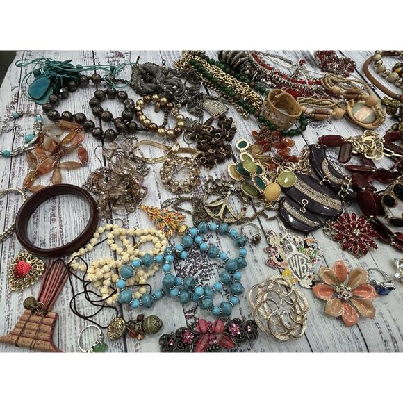 5 + Pound Lb Lot Jewelry Vintage & Modern Wearable Crafting As Is - Picture 3 of 7